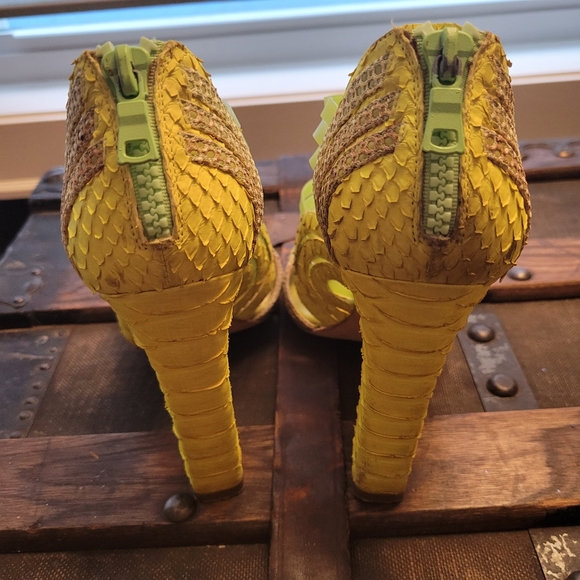 Roberto Cavalli Lime Green python leather Sandals size 37.5 - Picture 5 of 10
